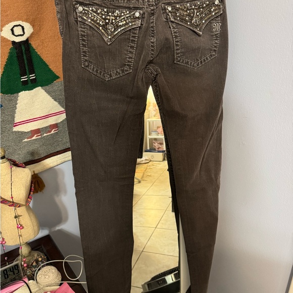 Miss Me Grey Skinny Jeans with Embellished Back - Picture 2 of 15